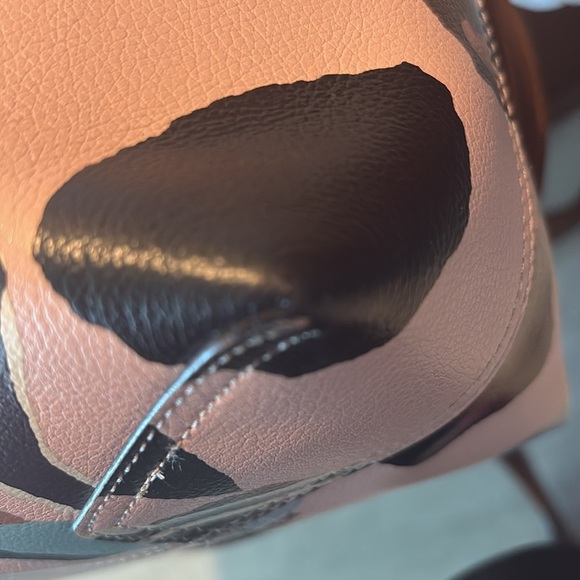 Kate Spade    Tote   Pink, multi color, leather inside and out  abstract floral - Picture 12 of 17